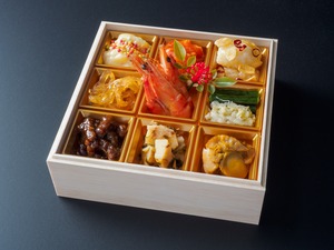 2027年中華おせち三段重｜早割価格でのご予約（11/30まで）