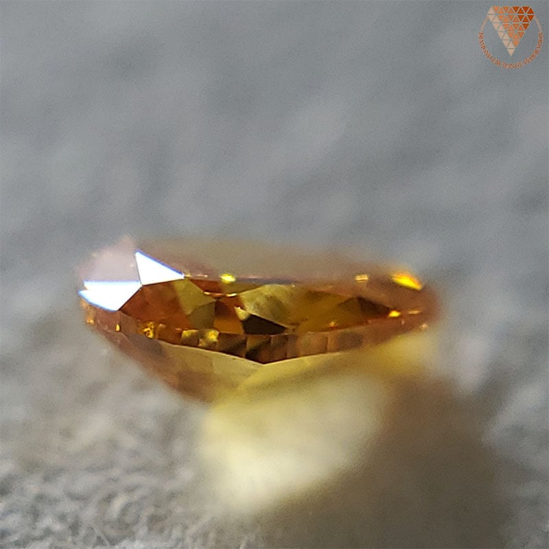 0.16 ct Fancy Vivid Yellowish Orange GIA Pear 天然 オレンジ ダイヤモンド ペアシェイプ |  DIAMOND EXCHANGE FEDERATION