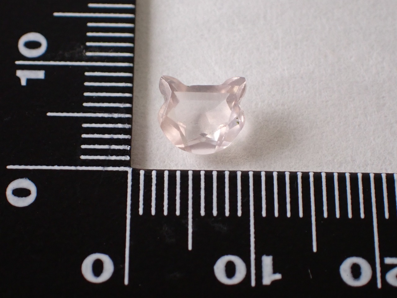 ローズクォーツ（猫カット）　1.32ct　[C13‐150]