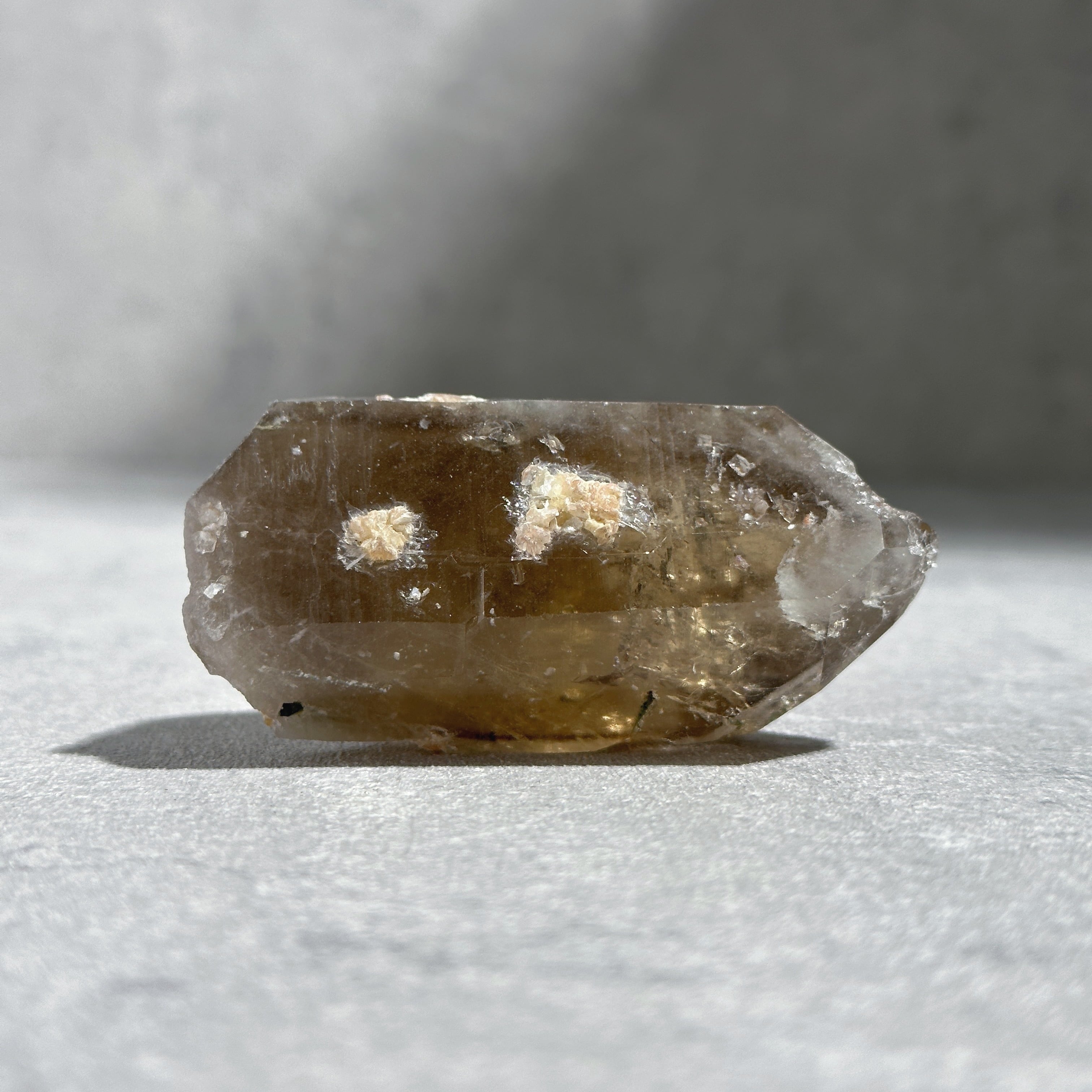 トルマリン入り◎シトリン（黄水晶） 原石03◇ Citrine ◇ 天然石