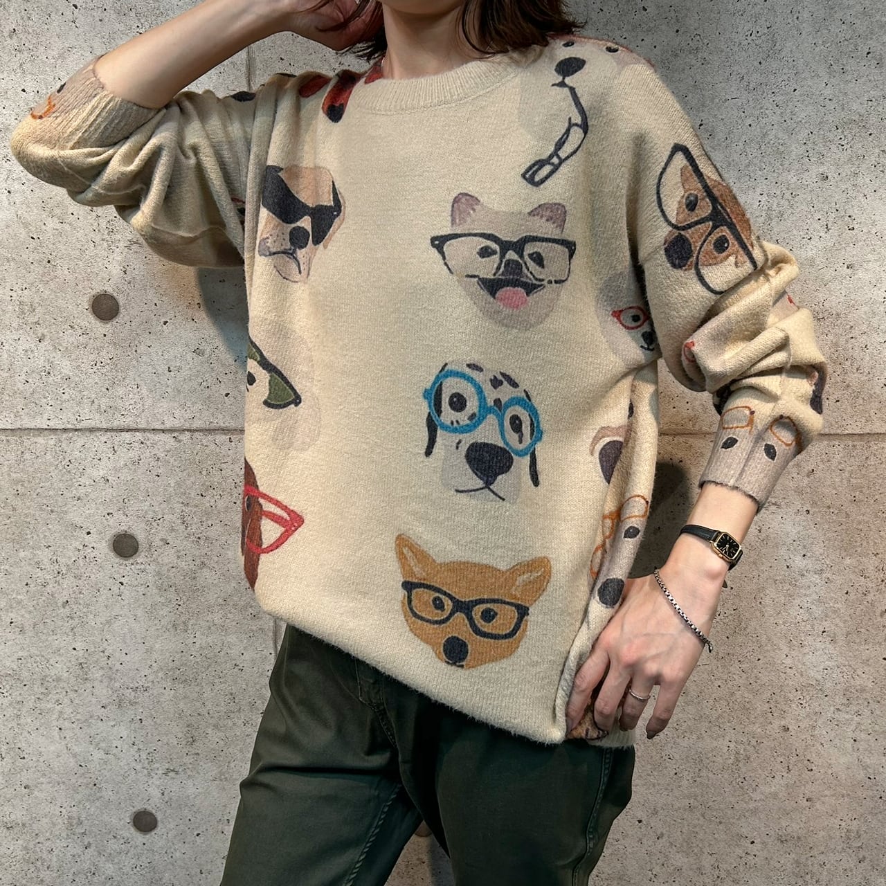 眼鏡わんこが勢ぞろい!着るだけで楽しい大人ニット