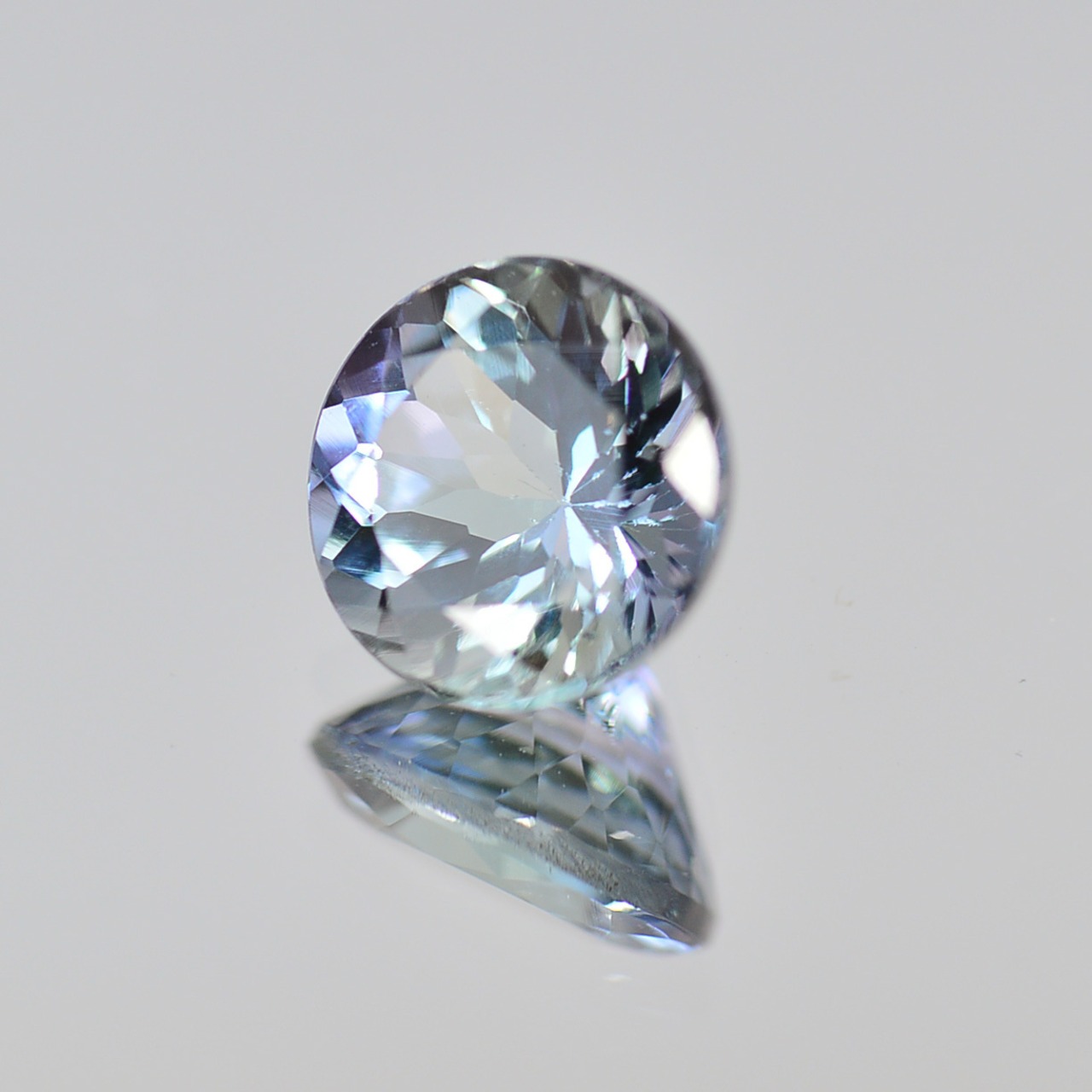 ソ付 非加熱タンザナイト 0.758ct ルース ラウンド バイカラー 系