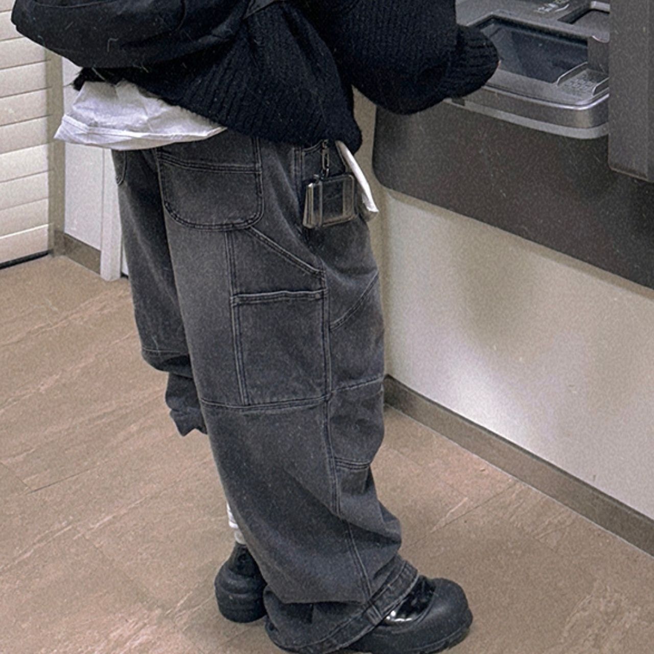 ダークグレーウォッシュワークデニム　1083