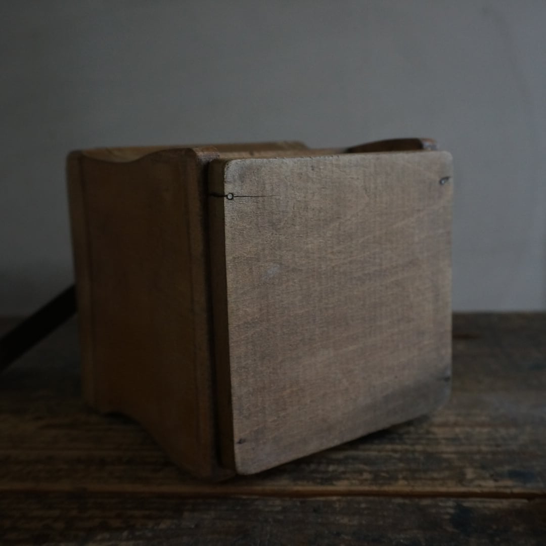 古いドイツのコーヒーミル