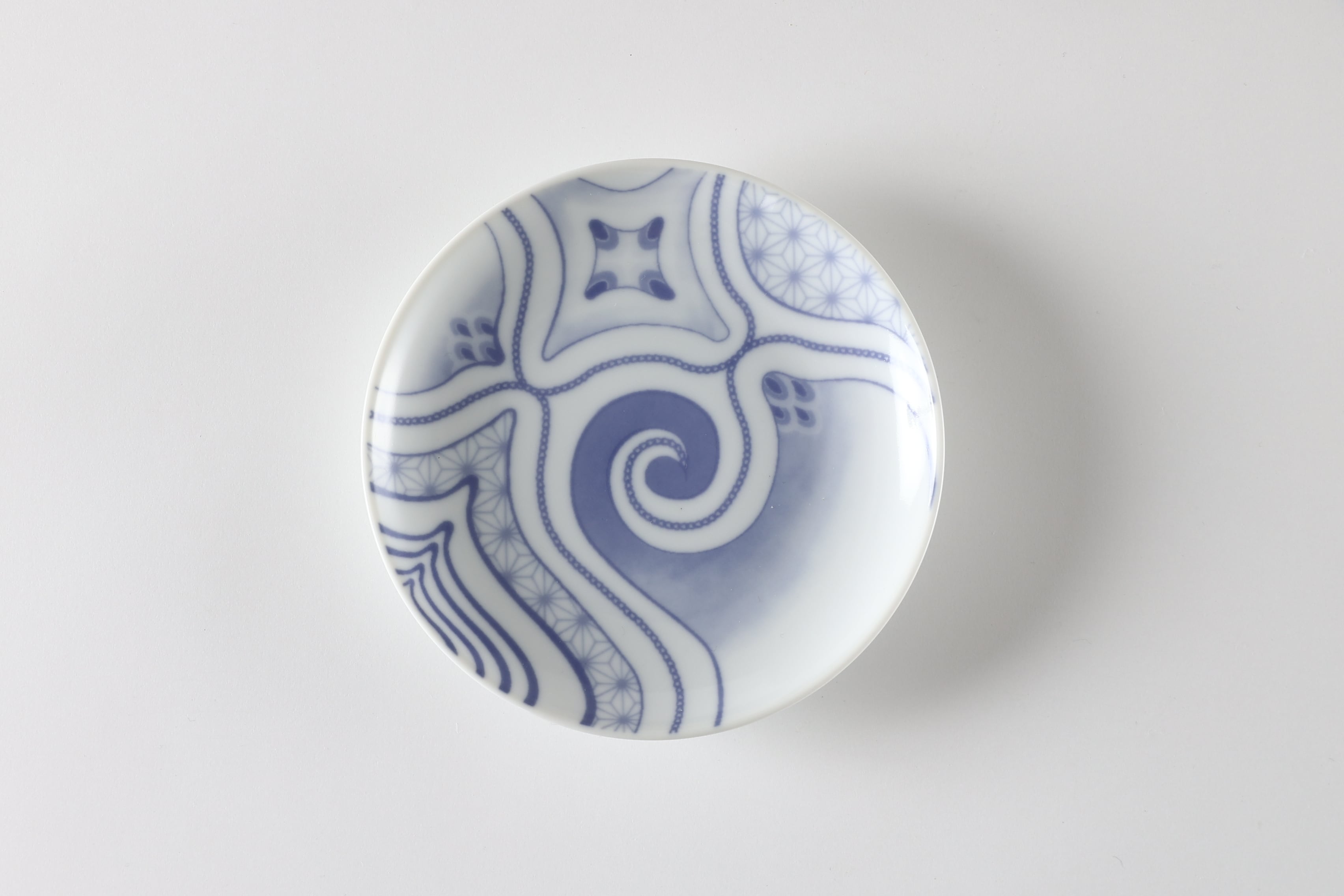 有田焼 染付絵皿（4寸） ① | 阿寒アイヌコンサルンオフィシャル