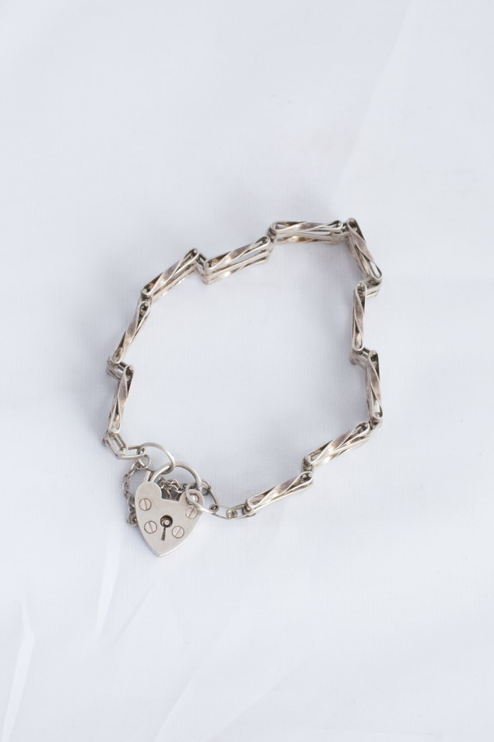 【Run Rabbit Run Vintage】Padlock bracelet silver | ACCIDENT online-shop  powered by BASE