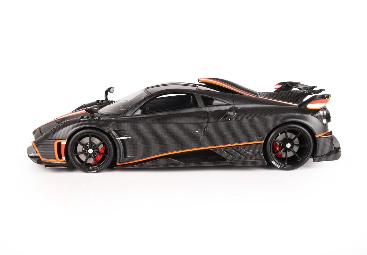 ミニカー 1/18 パガーニ イモラ BBR-MODELS 1/18 PAGANI IMOLA MATT