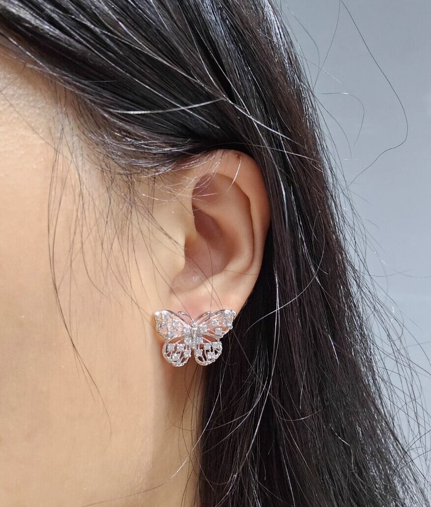 【大人気】モアサナイト×シルバー925 クロスデザイン ピアス　ユニセックス 美しさに意味を。】モアサナイト×シルバー925 ピアス ユニセックス◎