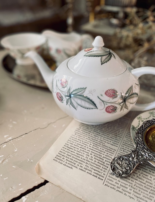 スージークーパー  ワイルドストロベリーティーポット