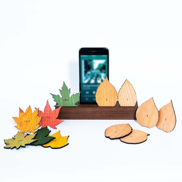【プレゼント/ギフト】木製iPhone スティック スピーカー/トキノハ - Perpetual Calendar - ウォルナット