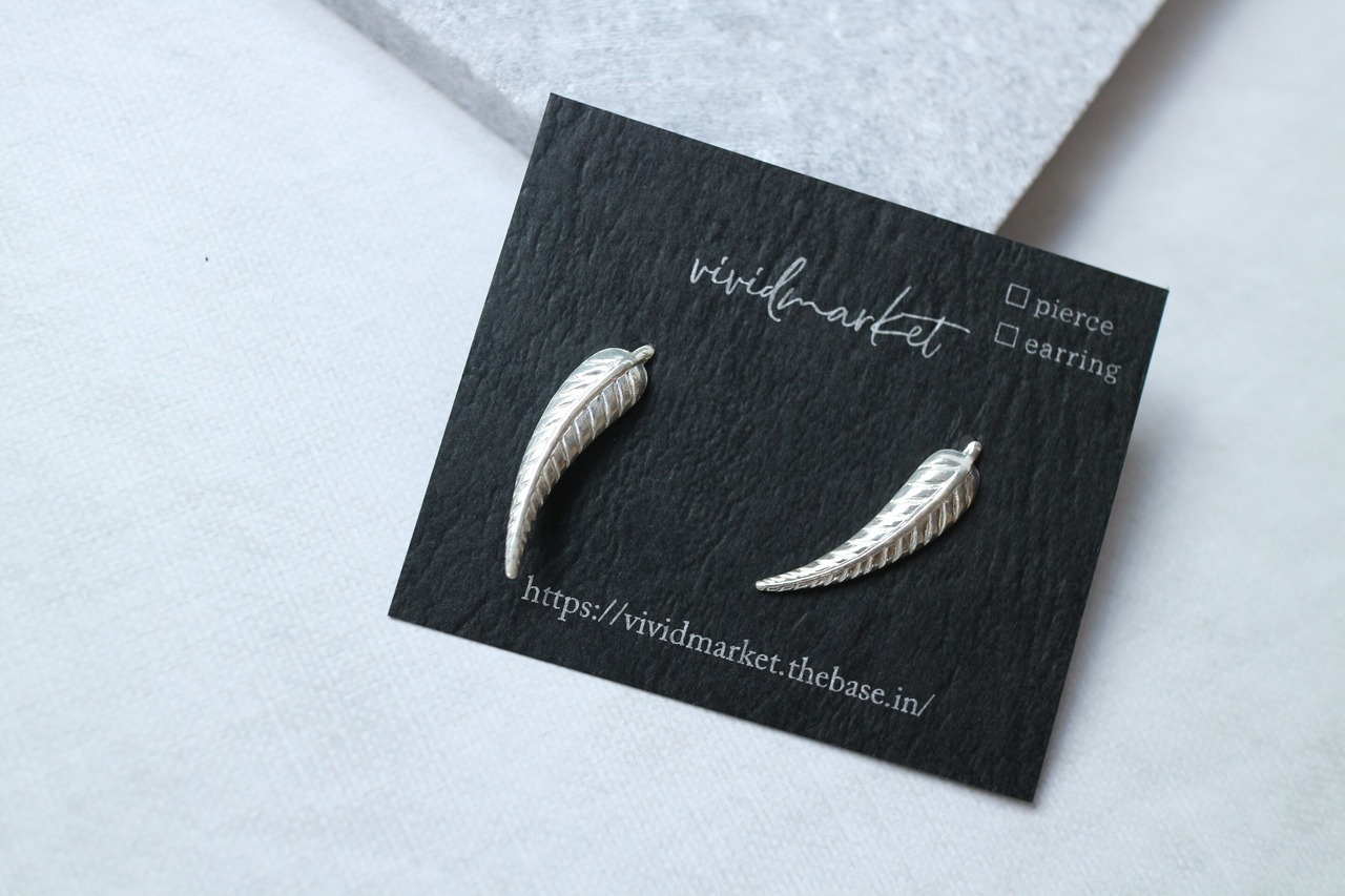 ユニックスで使える　羽イヤーカフ