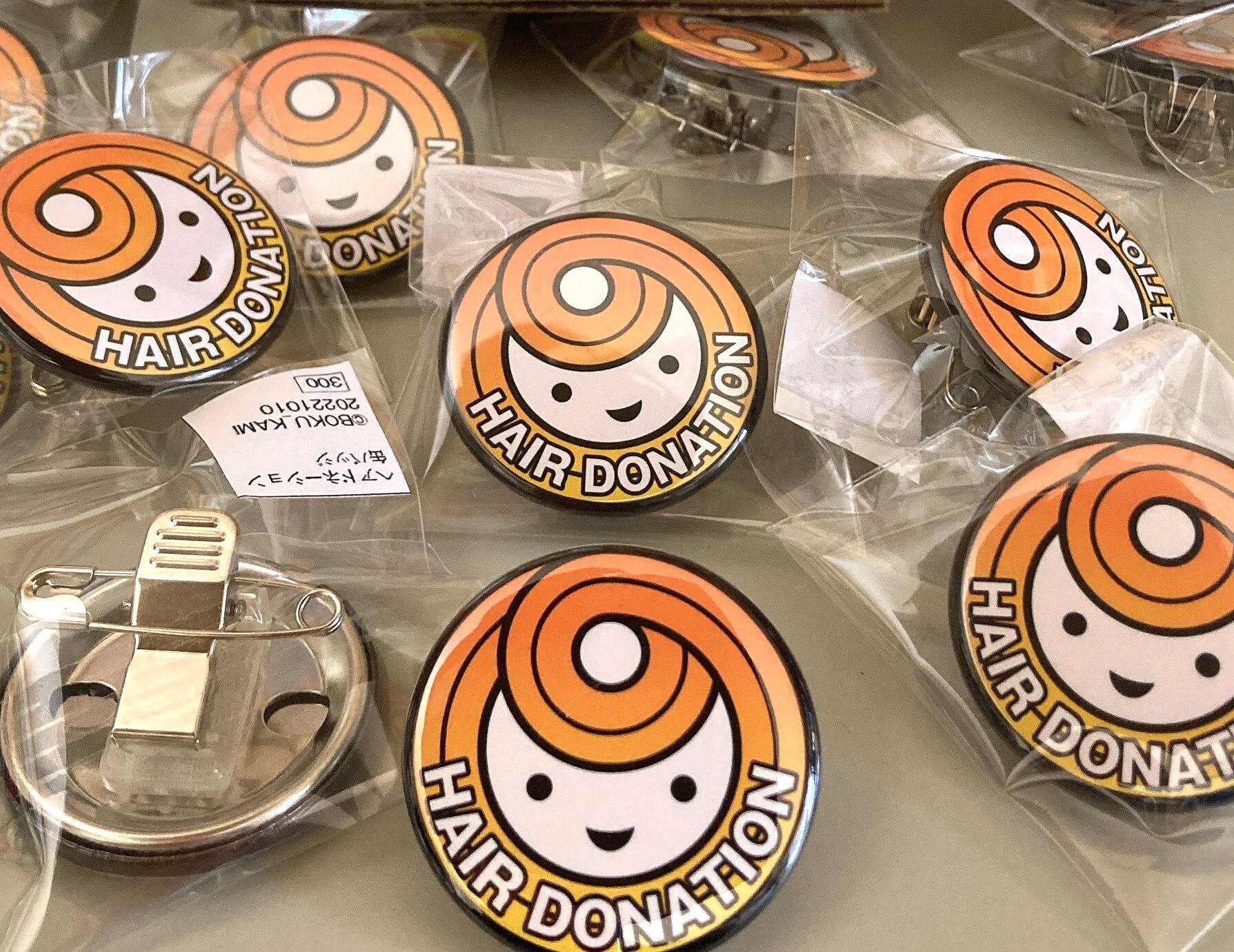 ヘアドネーション クリップバッジ | 山心舎（sanshinsya)