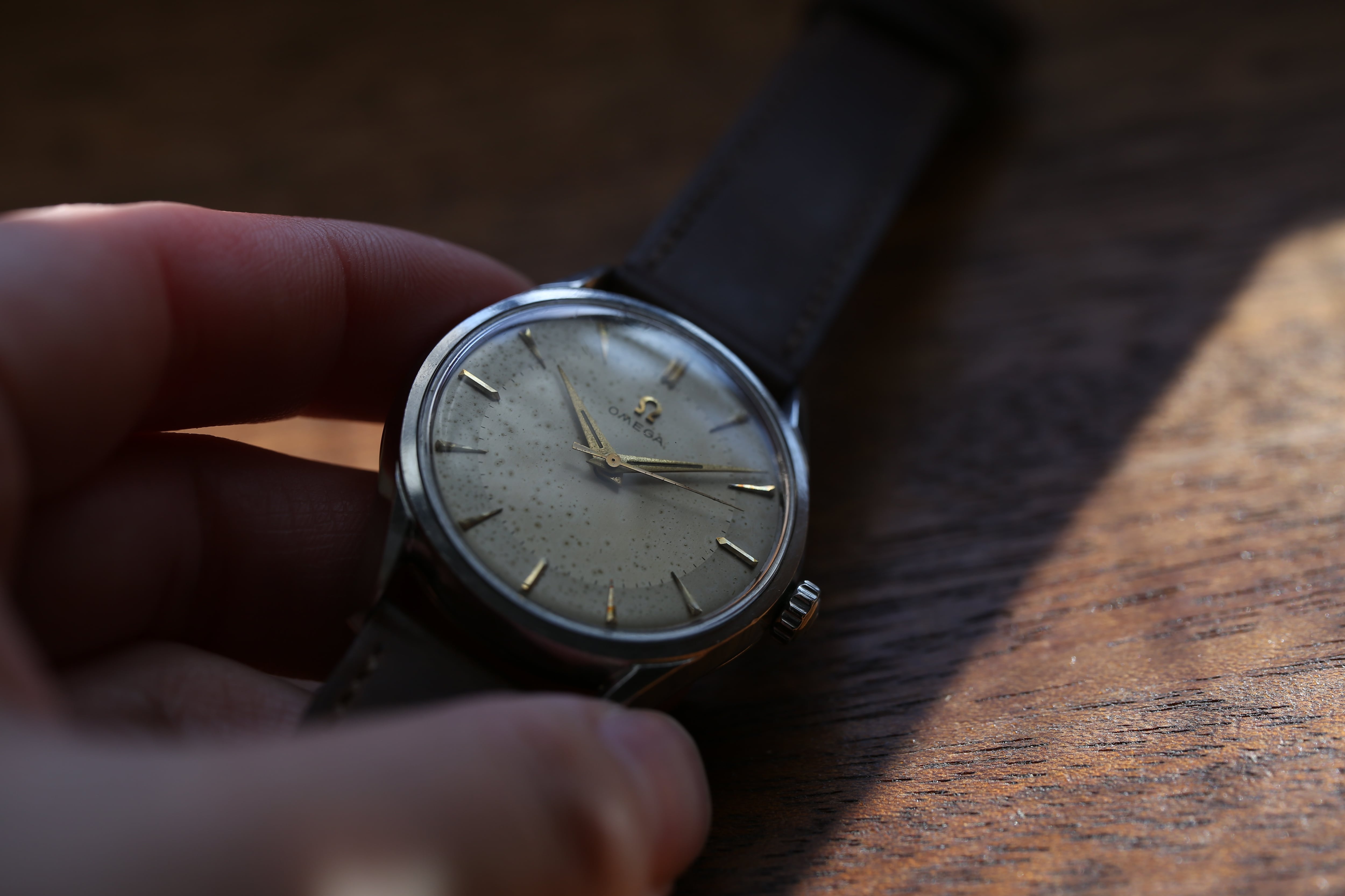 OMEGA】1955年製 30mmキャリバー 楔インデックス 2トーンダイヤル