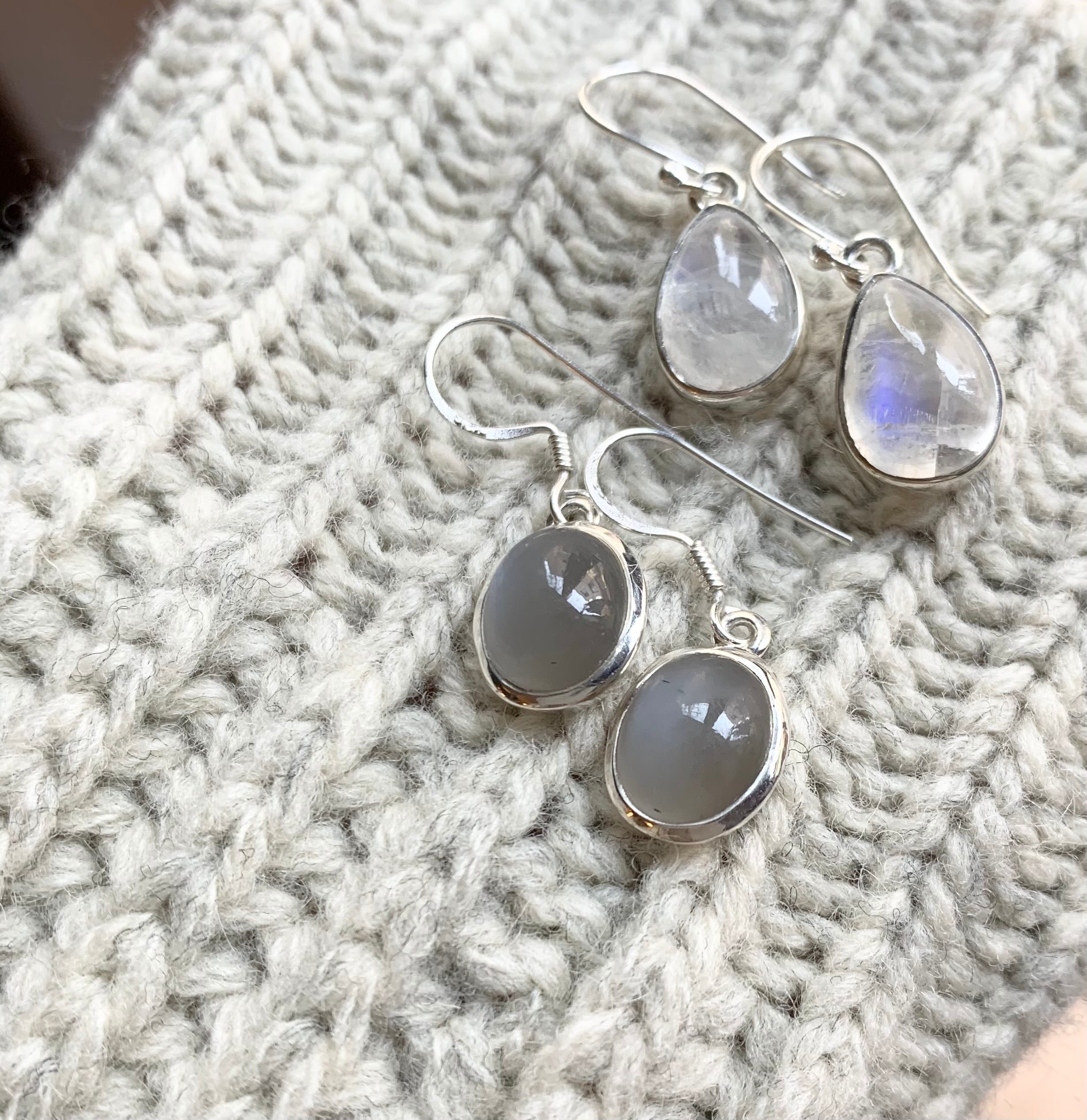 ブラック ムーンストーン オーバル フックピアス | 【公式通販】鎌倉の