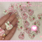 《４個》耳にイチゴをつけたニッコリうさぎ♡
