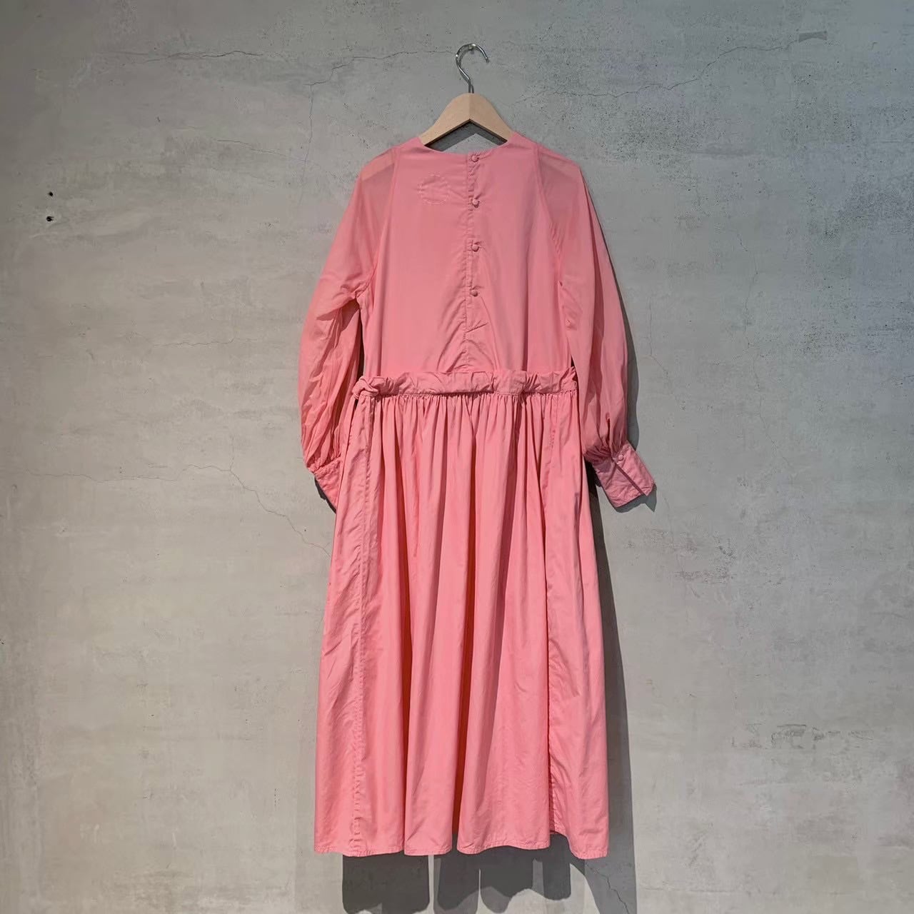 希少 COSMIC WONDER Beautiful v-neckeddress COSMIC WONDER / コズミックワンダー / Suvin cotton broadcloth