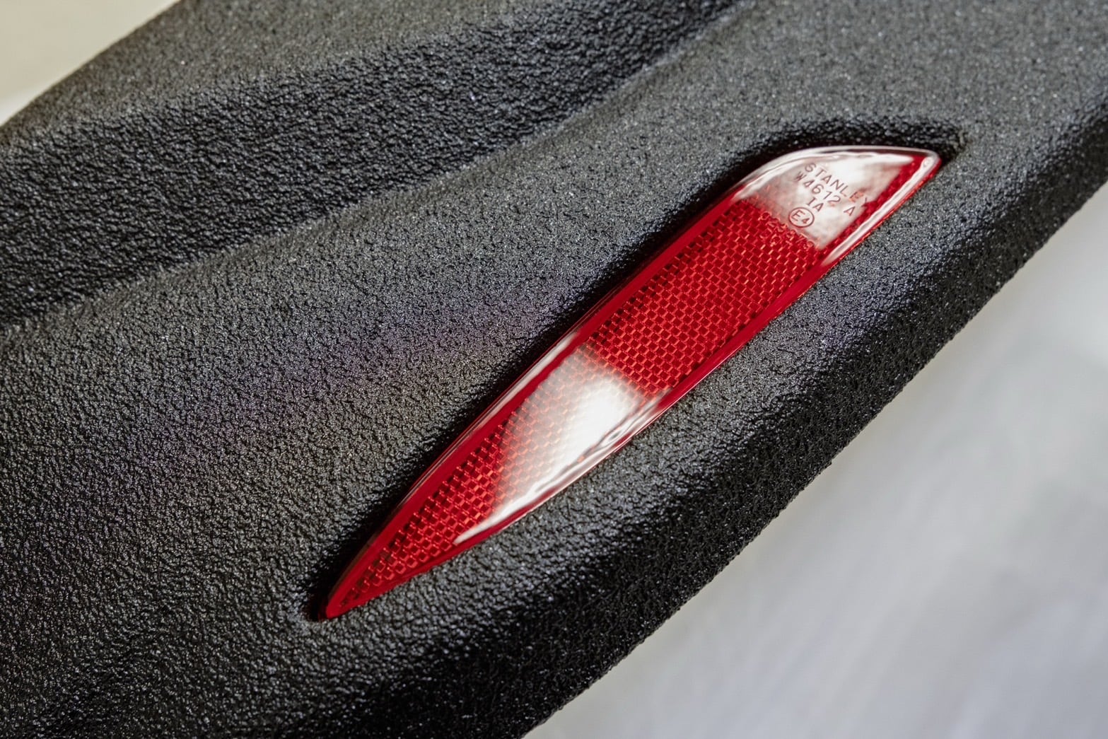 CX-5 KF系 LINE-X塗装済・純正OPリアアンダーガーニッシュ | HIROMAZ