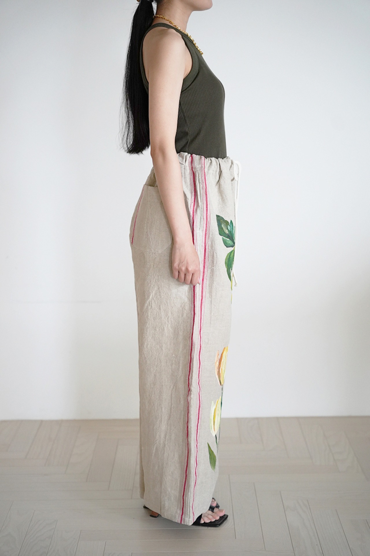 used linen line pants 24