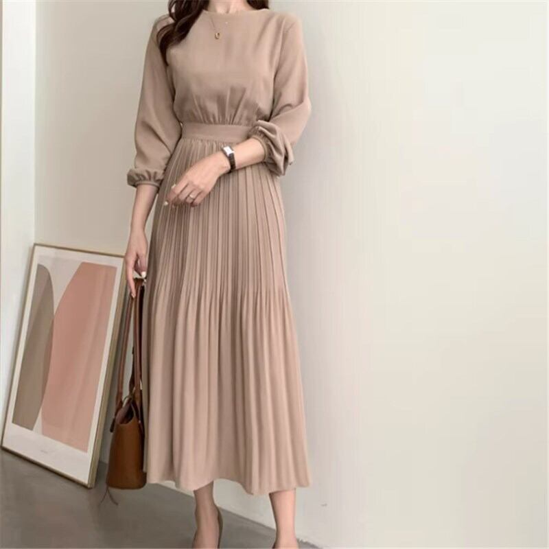 ワンピース プリーツスカート 袖あり 長袖 ラウンドネック プリーツ ハイウエスト かわいい 大人可愛い きれいめ シンプル カジュアル 大人 上品 おしゃれ お洒落 かっこいい こなれ感 キュート ガーリー クール セクシー 無地 春 秋 参観日 発表会 20代 30代 40代 レディース 女性用 ママ デート お出かけ 女子会 休日 イベント リゾート 旅行 ホテル ショッピング 着回し 普段使い お揃い 双子 韓国 韓国系 オルチャン ファッション コーデ スタイル ワンサイズ ホワイト ブラック