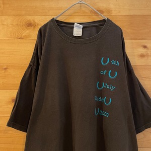 【GILDAN】ロゴ バックプリント Tシャツ ダークブラウン XL ビッグサイズ US古着