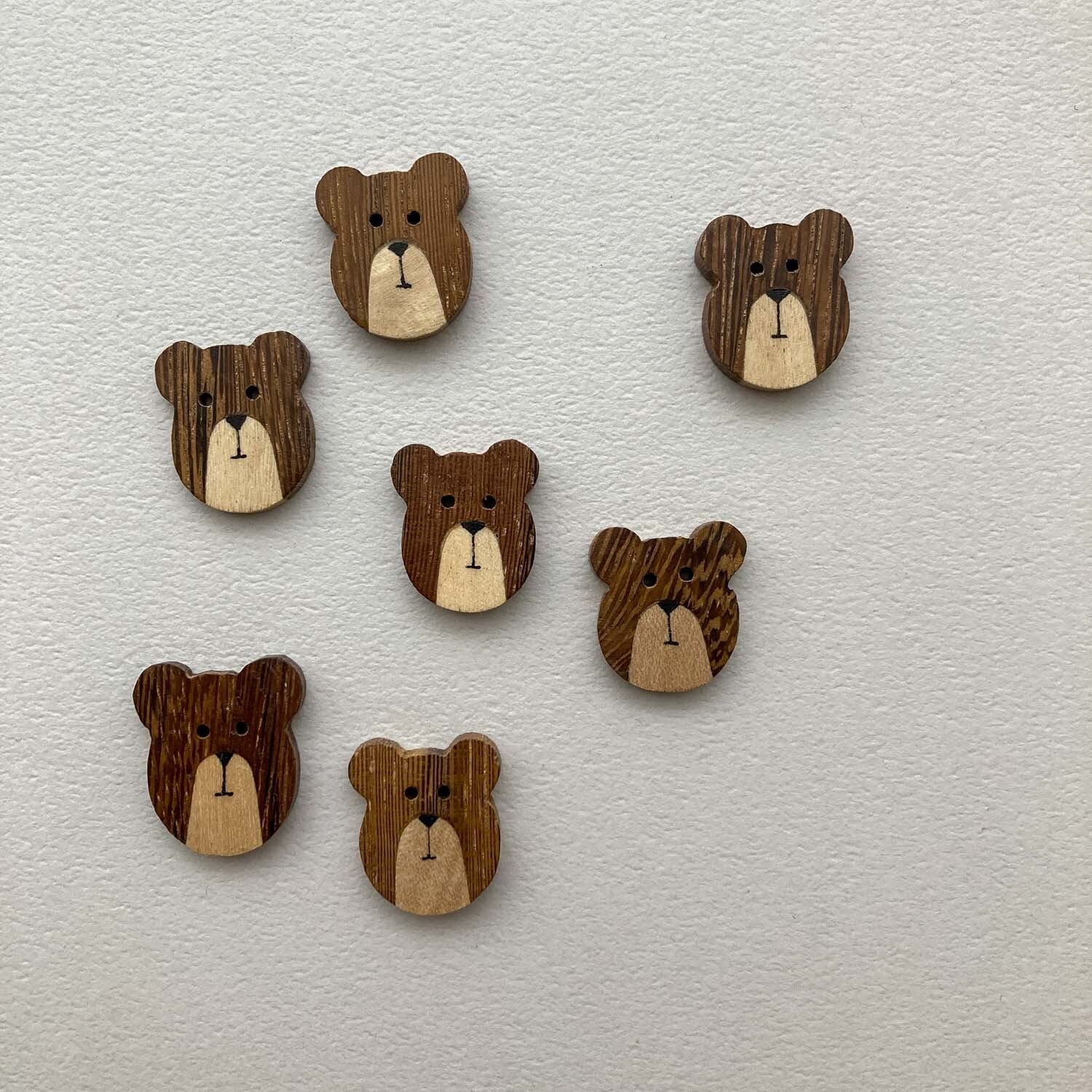 再入荷〉木製くまちゃんお顔のフランスボタン | Dua-アクセサリー