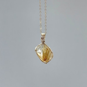 ルチルクォーツ　女神巻きペンダントトップ　Rutile quartz pendant 2