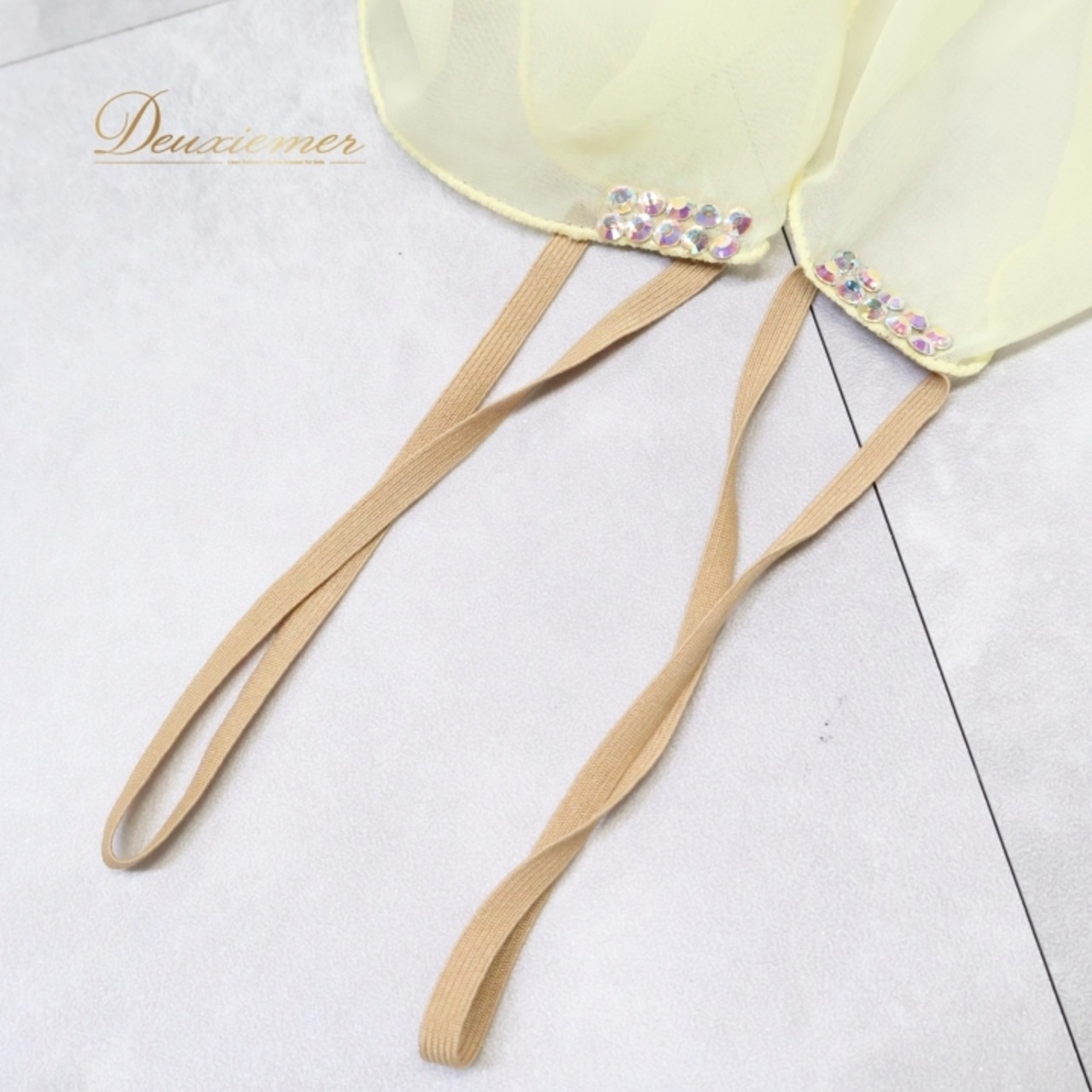 社交ダンス 衣装 スタンダードレス ワンピース ドレス スタンダード 黄色 レース デモ 競技 ダンス パーティ 発表会 綺麗 上品 明るい レモンカラー イエロー系 明るい黄色 フレアスカート 上品デザイン 女性用 ドレススタイル おしゃれ ショーダンスパフォーマンス 競技用衣装