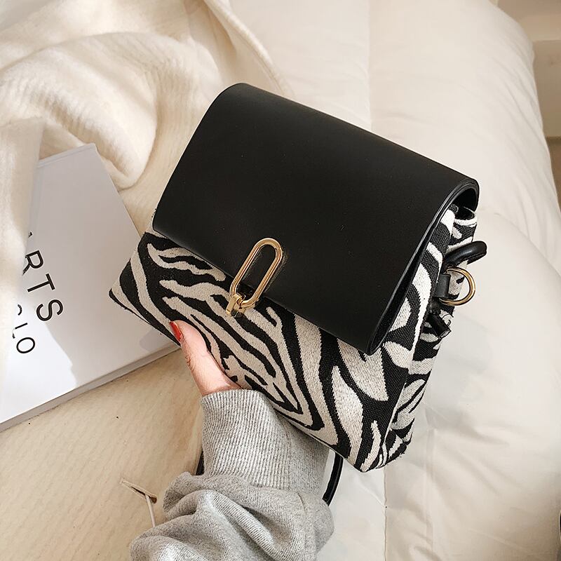 パターンウィンターレッド 冬物 スクウェア 手作りハンドバック65680577232