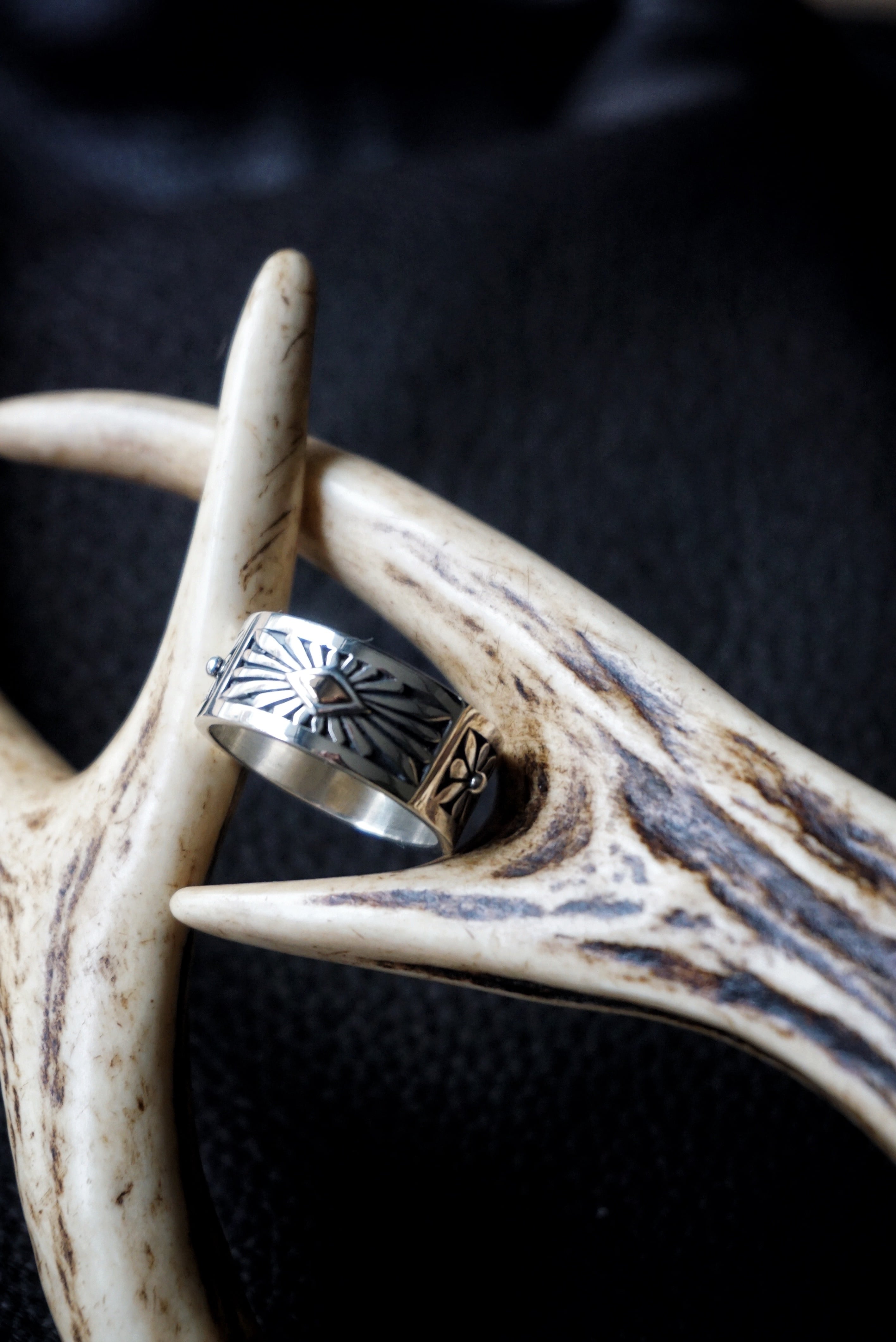 Howard Nelson Sunburst Ring | RatStyle _ ラットスタイル Howard Nelson Sunburst Ring | RatStyle _ ラットスタイル