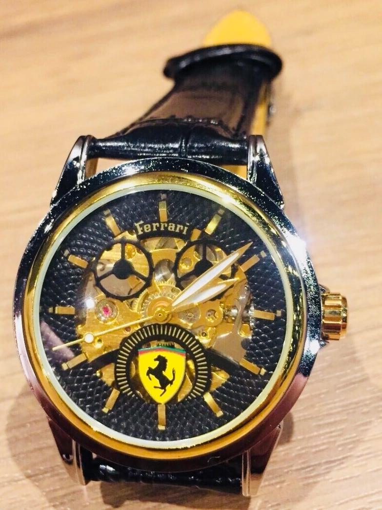 新品未使用　Ferrari フェラーリ　時計