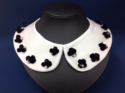 【キッズ】LCK-041 WH 子供用フラワートップホールのつけ襟（ホワイト）