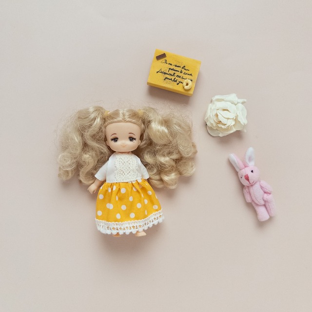 ミキちゃんマキちゃん半袖ワンピース服（白黄色水玉）