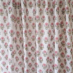 ブロックプリント生地【50cm単位】インド綿 小花柄 白×ピンク×カーキ #56810-WT1