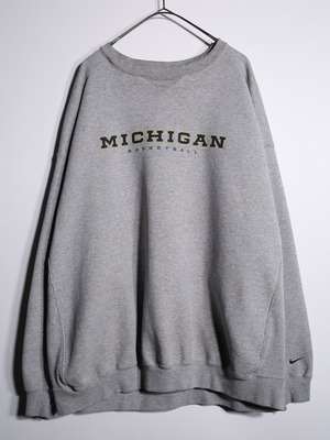 "NIKE" MICHIGAN XXL over wide silhouette sweatshirt