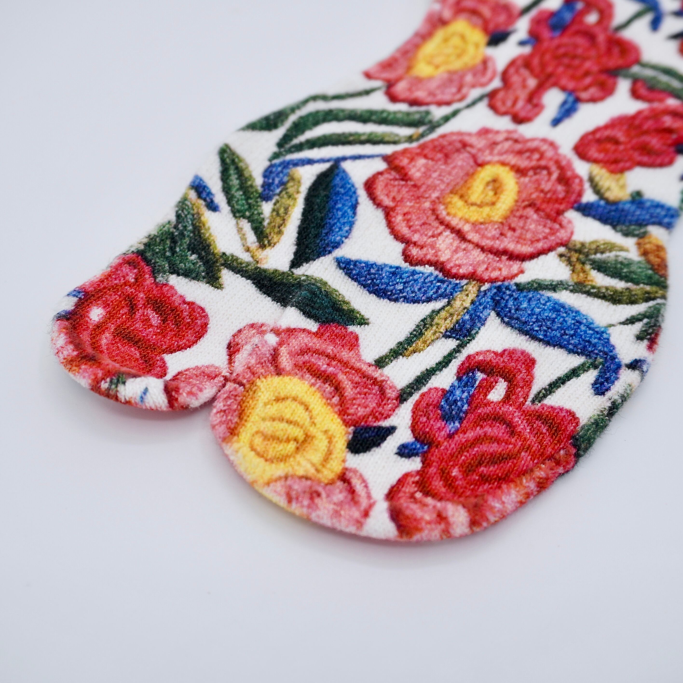 刺繍花柄 赤 足袋和紙プリントソックス レギュラー丈