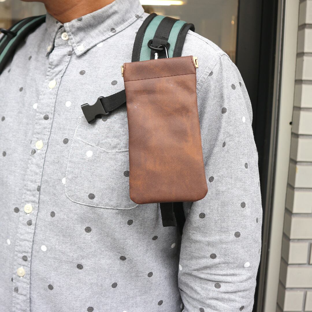 合成皮革カラビナ付きグラスケース【11-2060】 | propellerheads