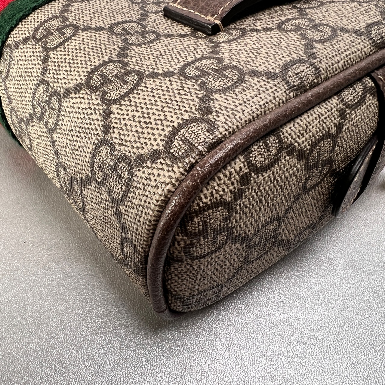 GUCCI グッチ GGスプリーム ウエストバッグ クラッチバッグ ブラウン A-13857