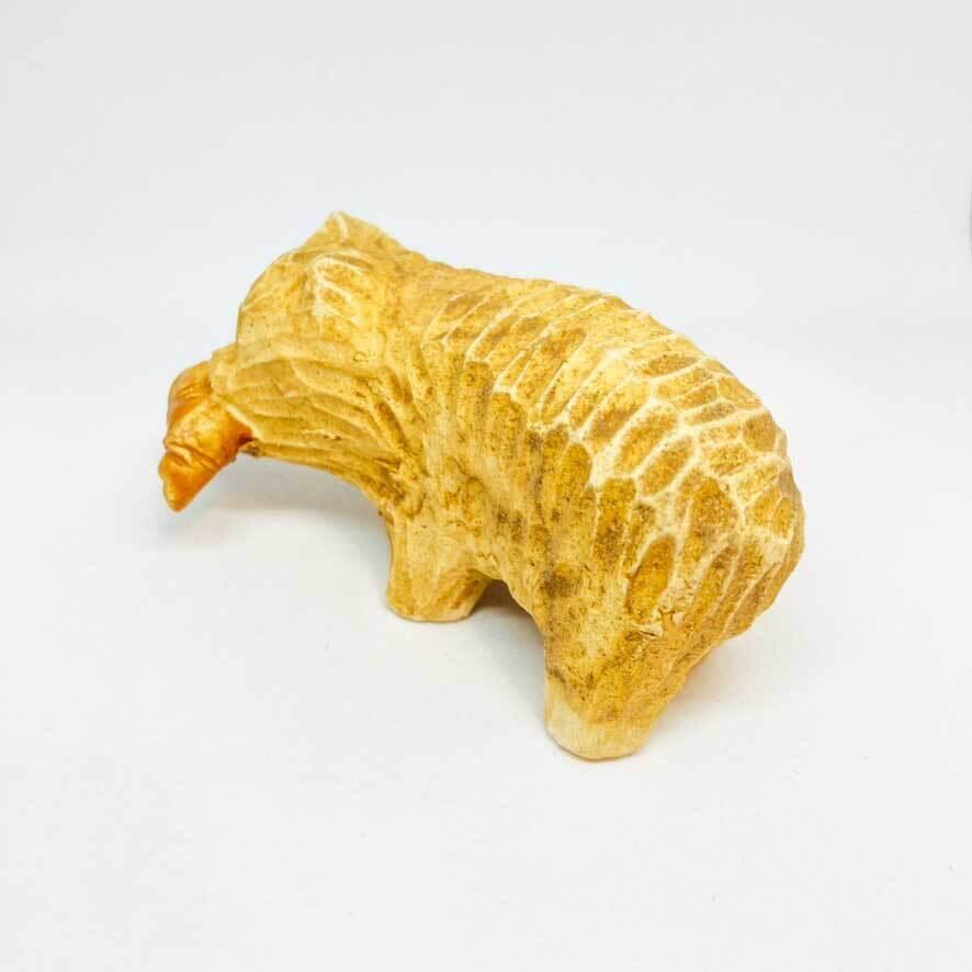 木彫り熊(クロワッサン)の置き物 / すずきたまみ / 陶芸作品