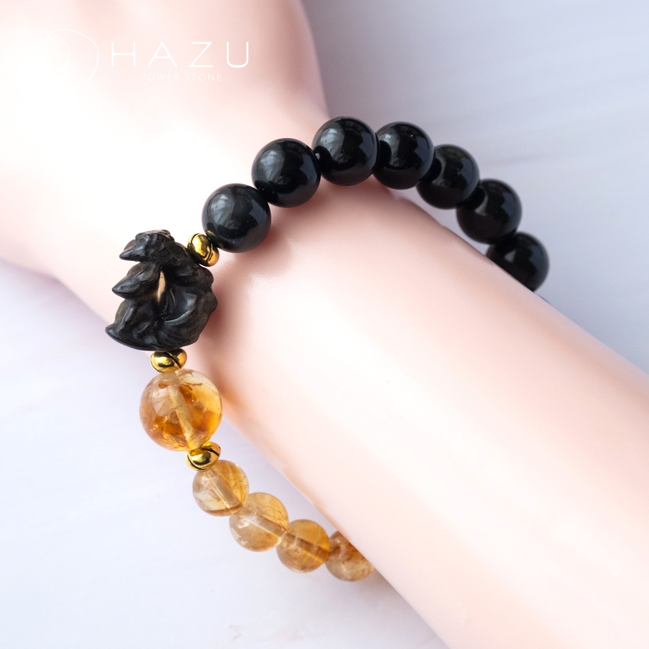 身を守り富を呼ぶ九尾の狐［オブシディアン／シトリン］