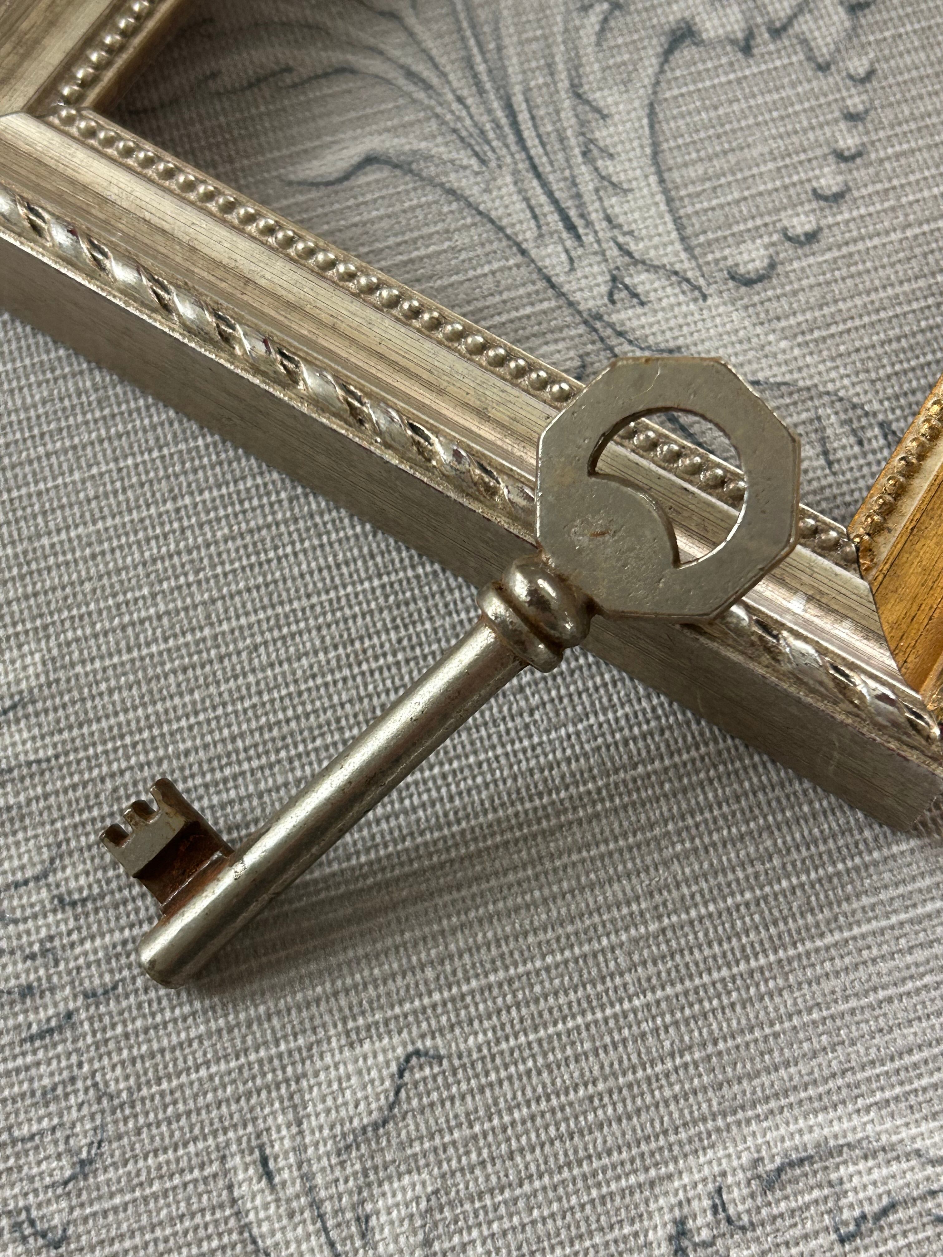 フランスVintage Key 鉄鍵 7.8cm 八角形 オブジェ ディスプレイ インテリア 店舗什器 撮影小物