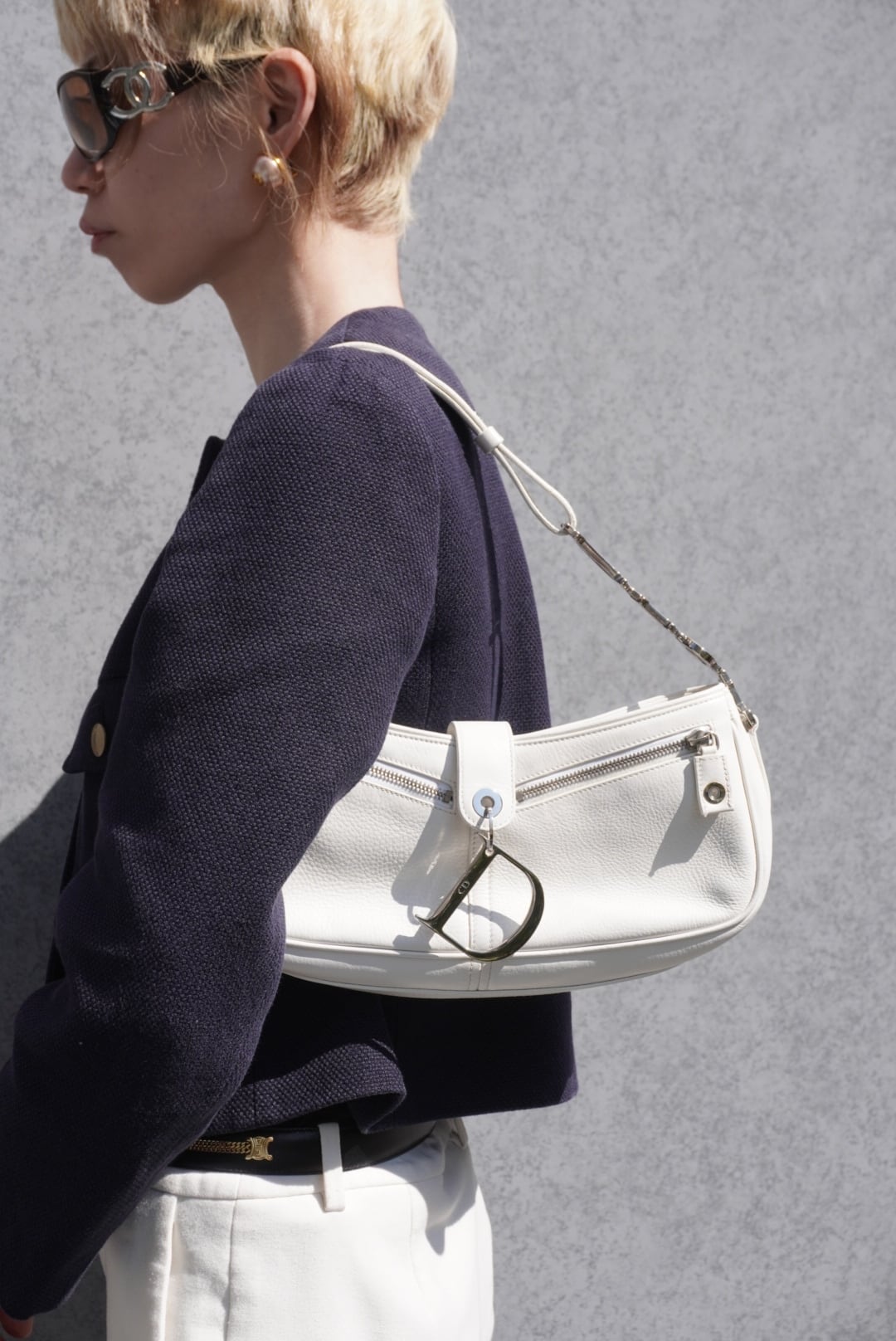 Christian Dior クリスチャン ディオール ショルダーバッグ ホワイト Dモチーフ レザー ワンショルダー vintage ヴィンテージ オールド 8te7iw