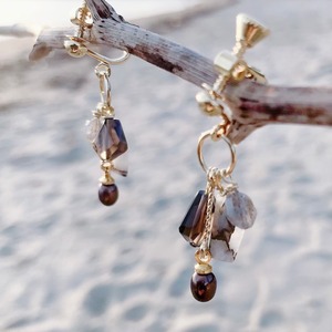 大地と繋がり自分軸で生きる☆スモーキークォーツ✴︎コッパーカルサイト✳︎ラブラドライト イヤリング⭐︎ピアス変更可