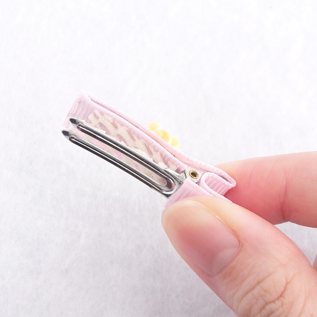 つまみ細工 桜のヘアクリップ 】---フラワー/誕生日/記念日/プレゼント