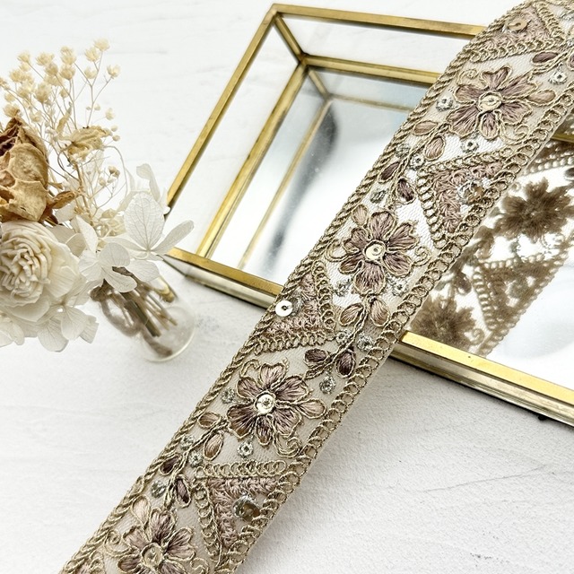 ロイヤル　[ベージュ]インド刺繍リボン　2630