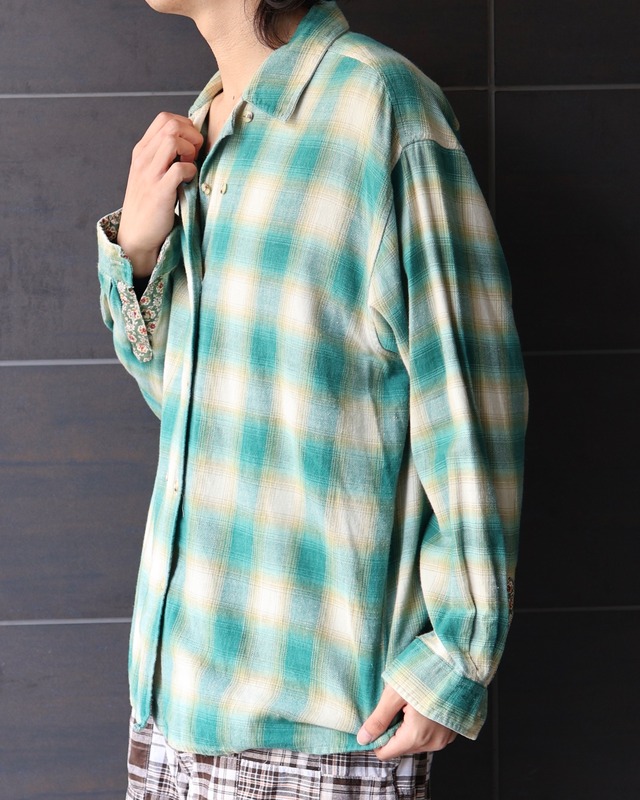 Check pattern double breasted shirt