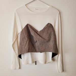 【USED】finegerine 白カットソー　かわいい　冬コーデ　美品