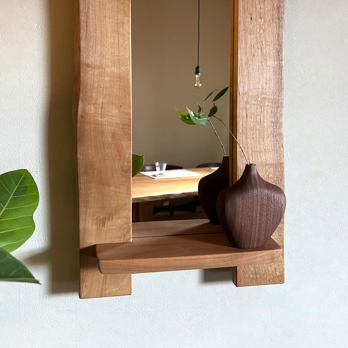 家具工房 雉子舎 ウォールナット 無垢材 台付 ウォールミラー 壁掛け 姿見 飾り棚付鏡（中） | 飛騨高山 家具工房雉子舎オンラインショップ