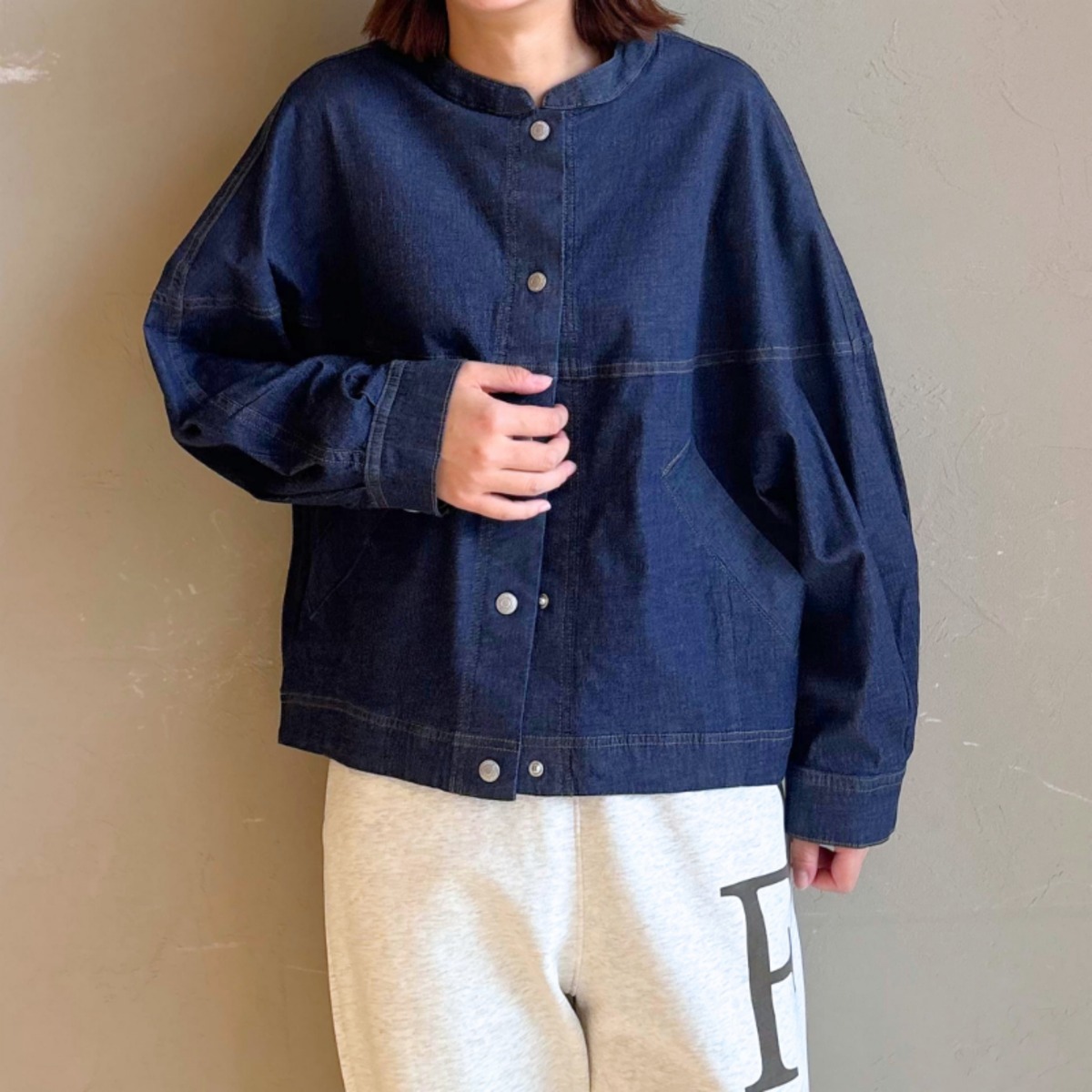シニカル　ノーカラーデニムジャケットお値下げ最終 CYNICAL 】ノーカラーデニムジャケット | valance 福井｜レディース