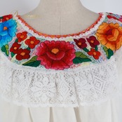フォークダンス 衣装 トップス ブラウス ホワイト系 花 花柄 刺繍 白 赤 青 緑 レース カラフル かわいい 華やか ダンス衣装 イベント 練習 レッスン おしゃれ レッド系 ブルー系 グリーン系 オレンジ系 ピンク系