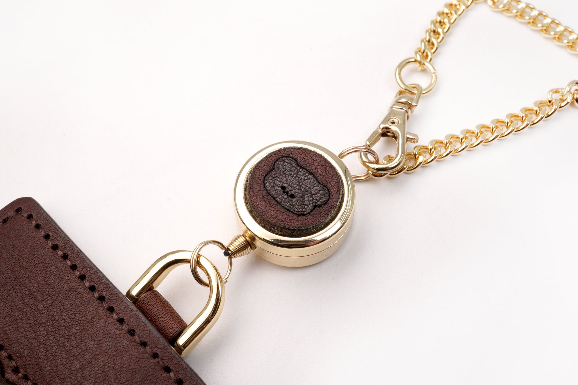 くまちゃんブラウニーパスケース（本革製）／お菓子な革小物 | EARL'S